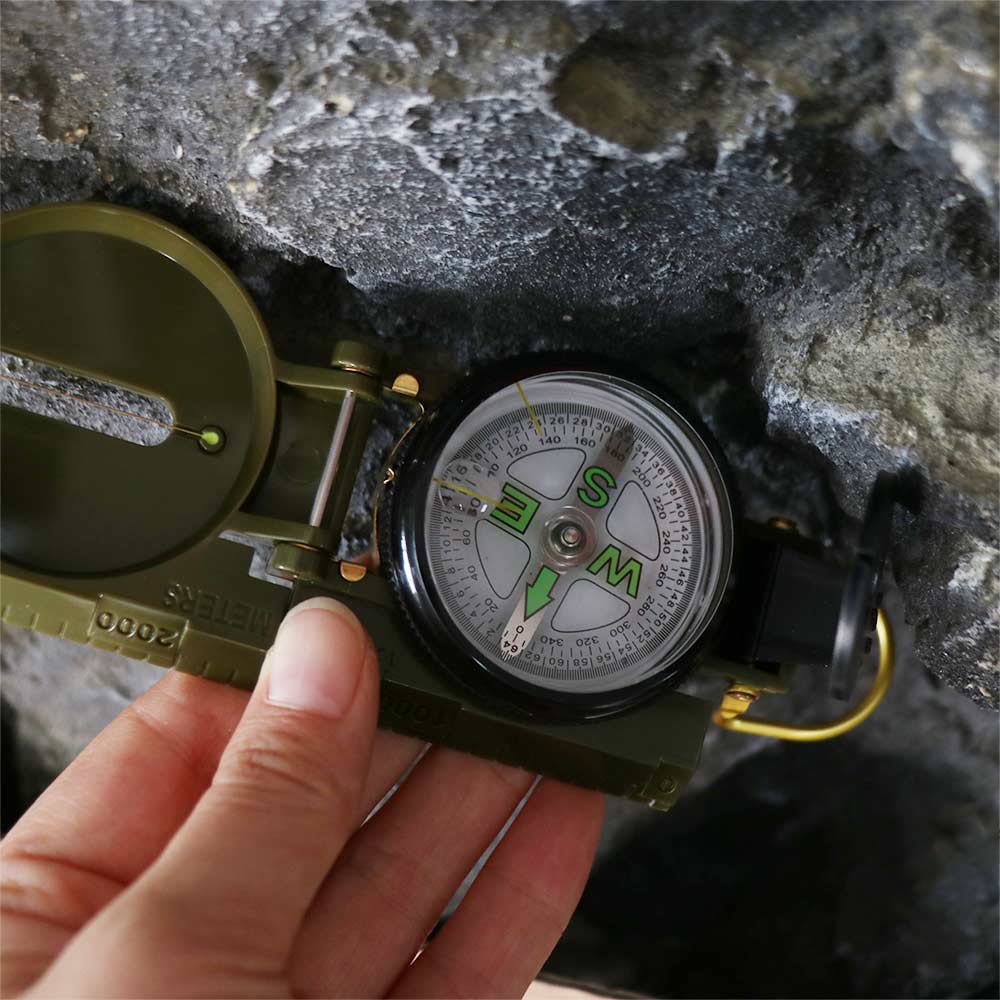 Boussole professionnelle étanc - Compass Lensatic avis et prix